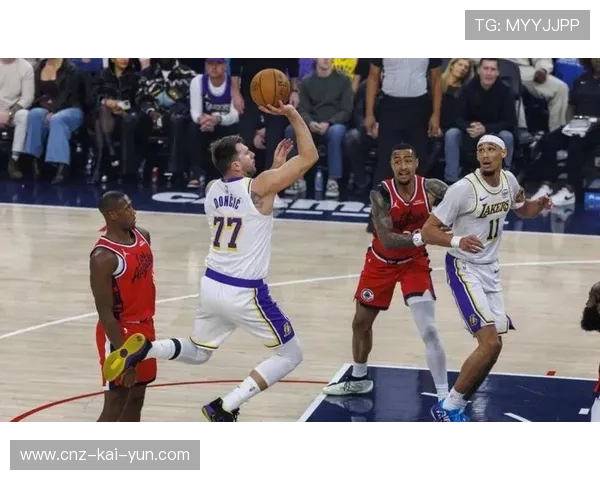 湖人暂停归来上死亡五小 拉拉维亚反击暴扣东契奇以一敌二,lal湖人 湖人暂停归来上死亡五小 拉拉维亚反击暴扣东契奇以一敌二,lal湖人