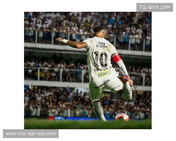 足球任意球贴地弹射破门:一次精彩绝伦的瞬间 足球任意球贴地弹射破门:一次精彩绝伦的瞬间