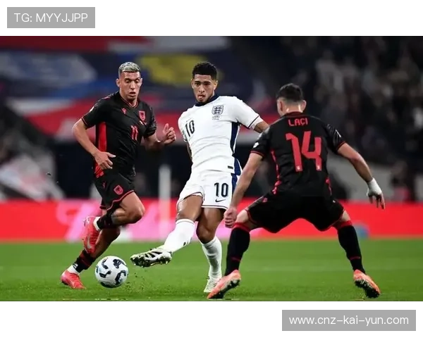 贝林厄姆中场奔袭 40 米打入世界波